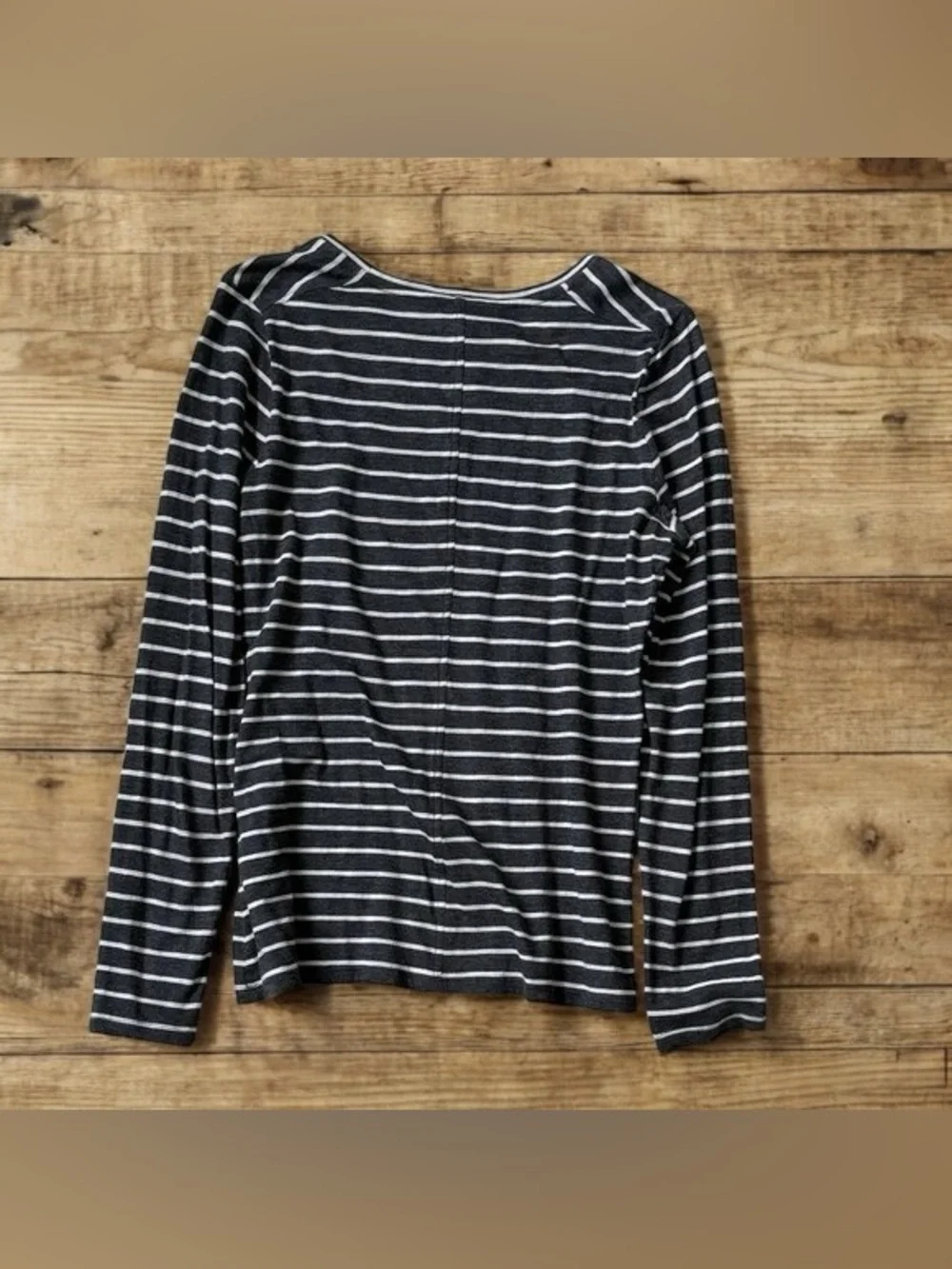 💎Striped Long-Sleeve Crewneck Tee in Charcoal and White